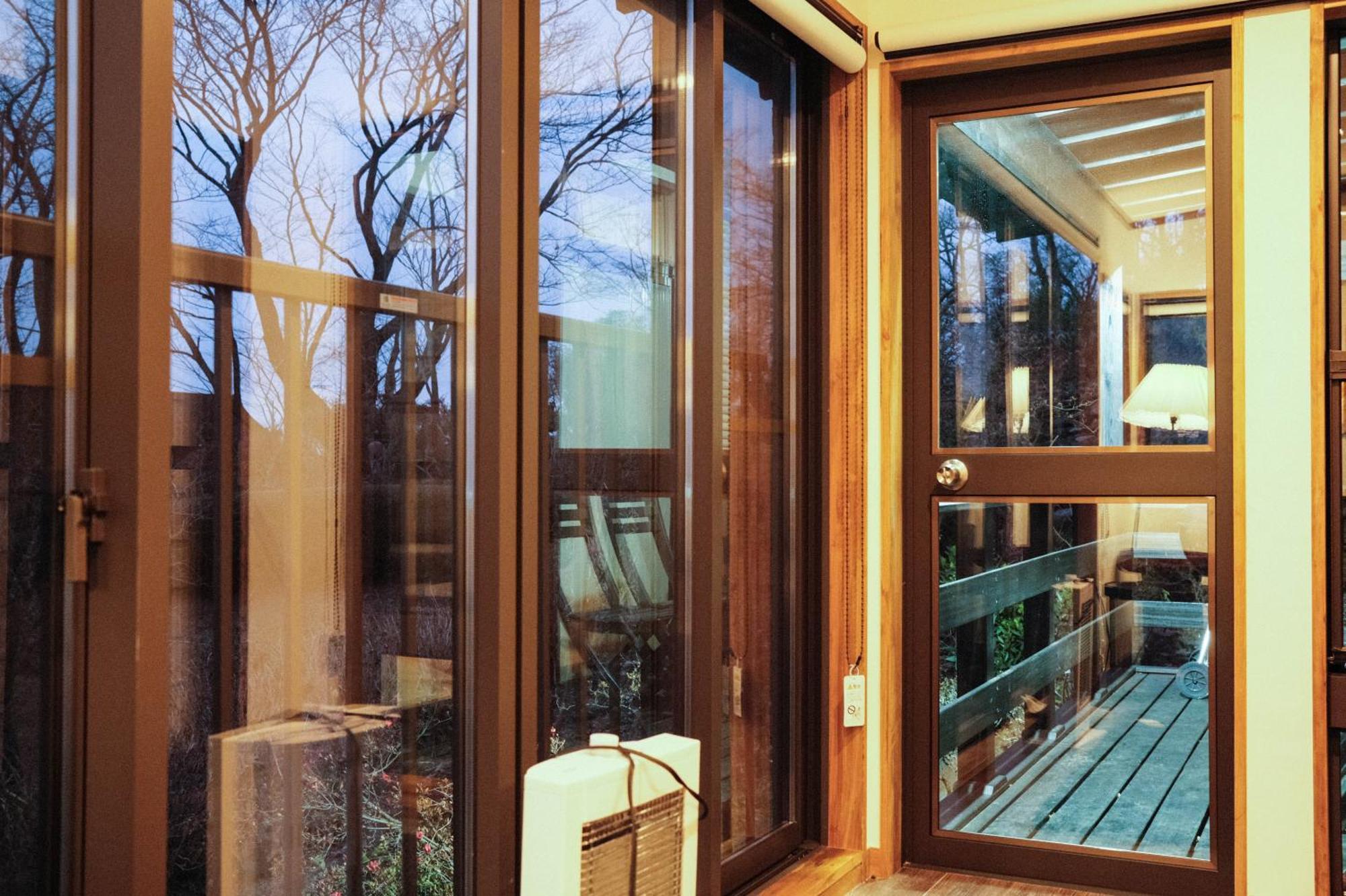 伊豆高原 温泉付別荘 Isana Mountain Villa Futo エクステリア 写真