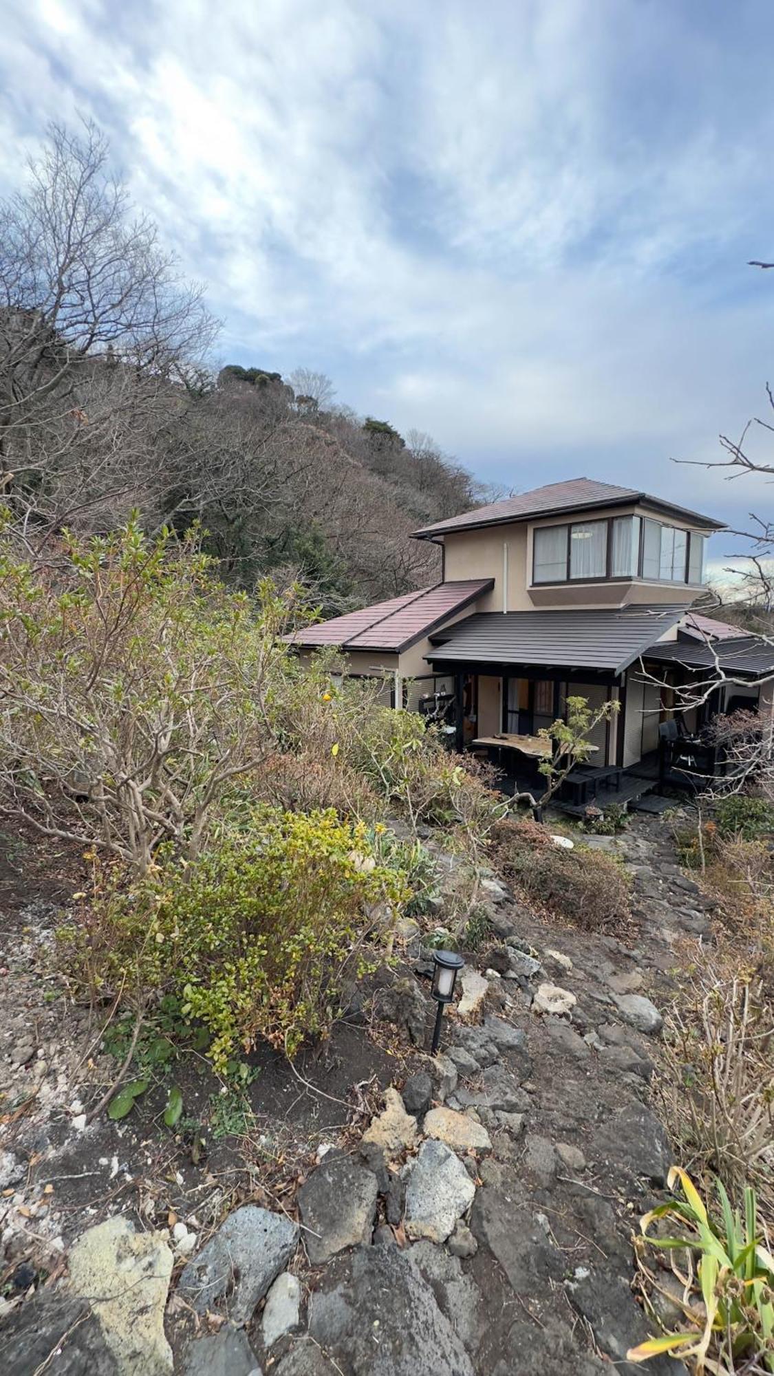 伊豆高原 温泉付別荘 Isana Mountain Villa Futo エクステリア 写真