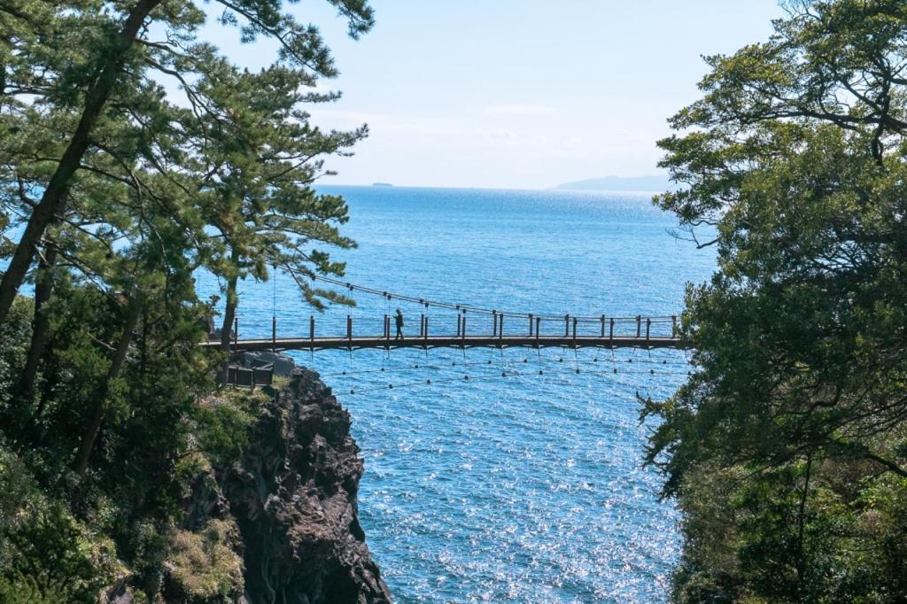 伊豆高原 温泉付別荘 Isana Mountain Villa Futo エクステリア 写真